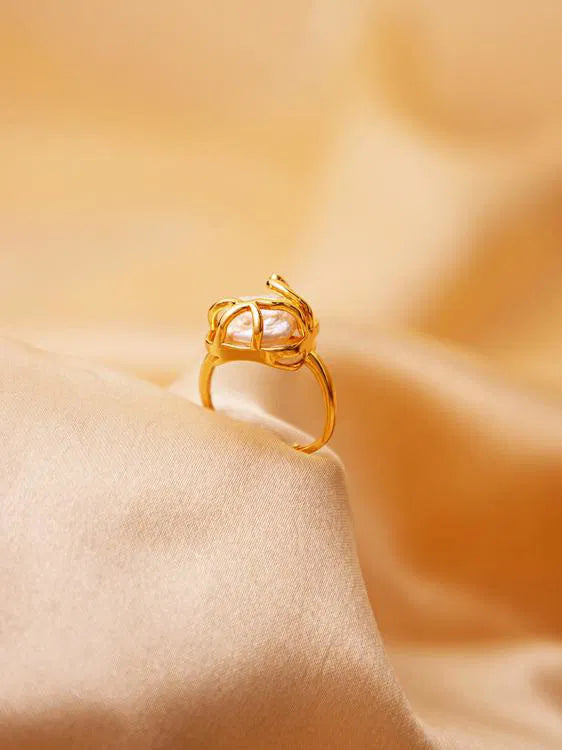 PEARL GOLDEN RING