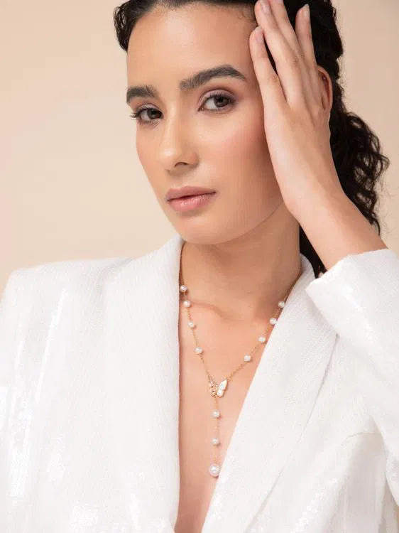 FLUTTERING WINGS PEARL NECKLACE